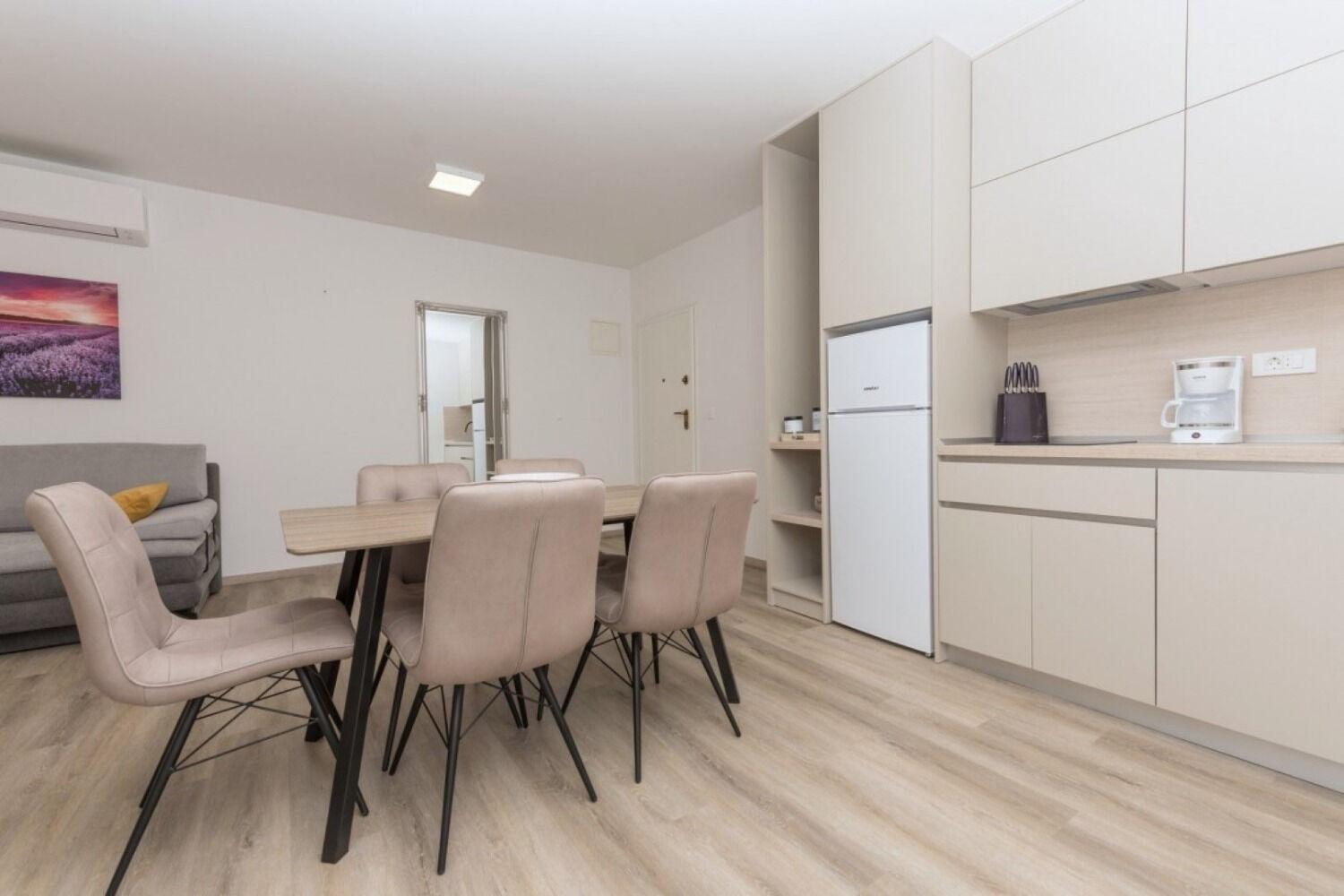Apartments Mari - 40M From The Beach Makarská Exteriér fotografie